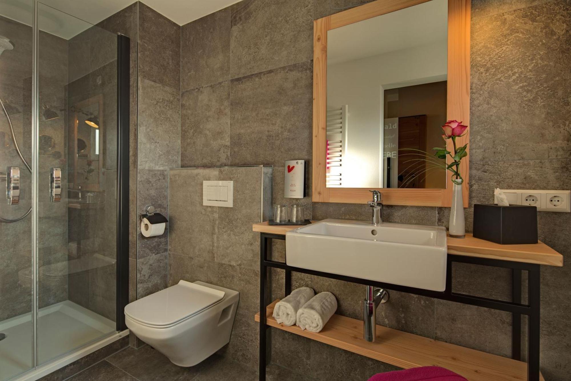צל אם האמרשבאך Landhotel Gasthaus Zum Pflug מראה חיצוני תמונה